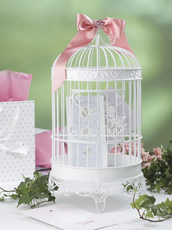 Birdcage card box from Favors Depot When I logged on to Facebook this 